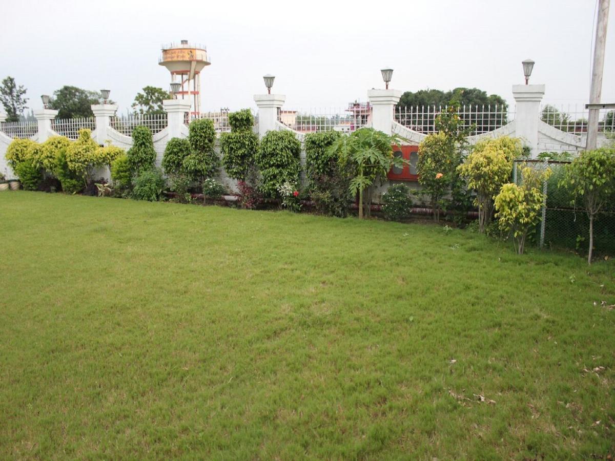 Hotel Padmini Palace Rāni Pokhri Exterior foto